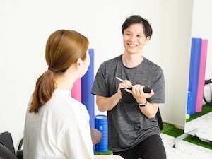 パーソナルピラティストレーナー